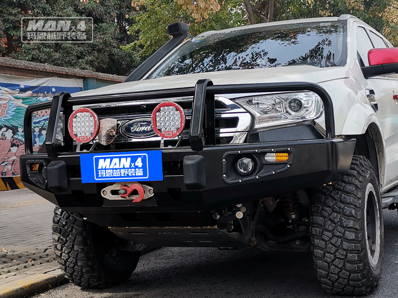 MANX4 Pickup Truck Front Everest FORD Bull Bar With LED